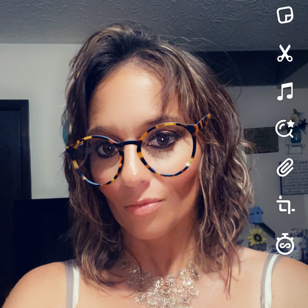 Meet your Posher, Nikole
